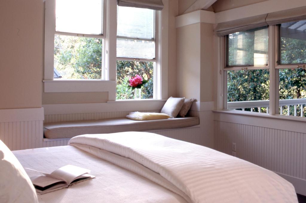 Meadowood Napa Valley St. Helena Room photo